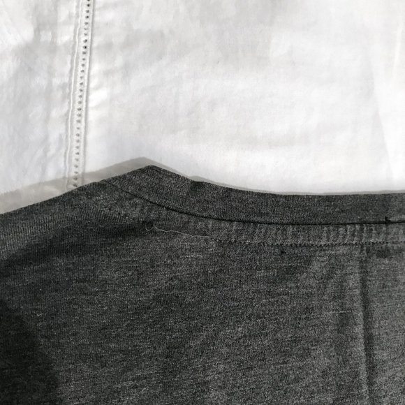 Theory - Incisive Silk-Cotton Clay Plaito V-Neck Tee - Picture 7 of 8